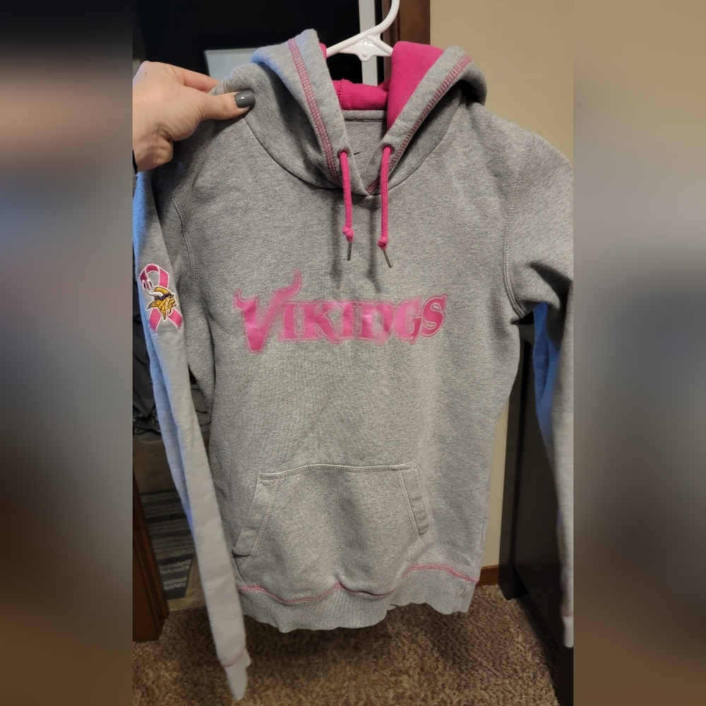 Minnesota Vikings breast cancer support sweatshirt